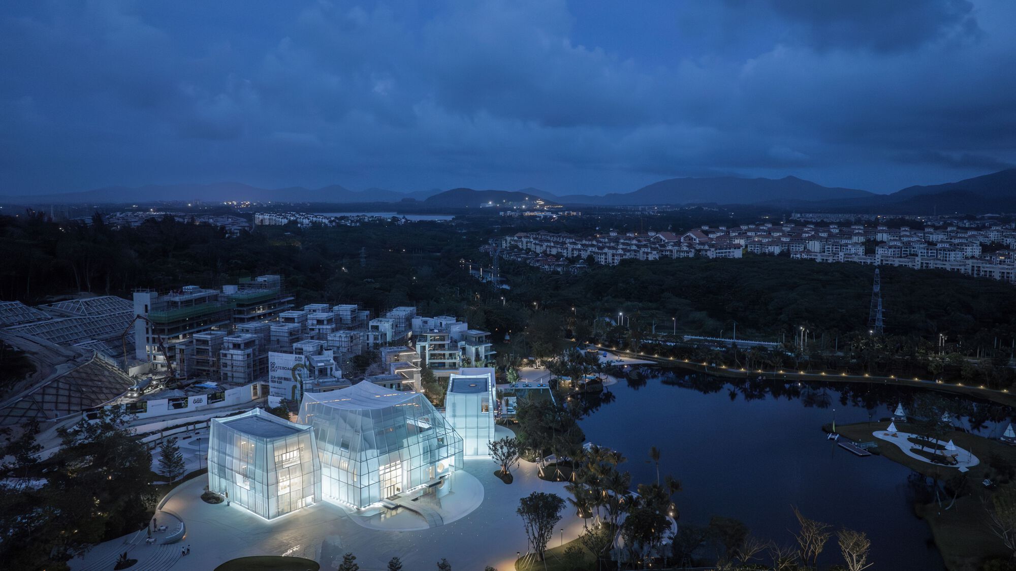 Flickering Peak CP·SUN RIVER Art Gallery / Wutopia Lab-48