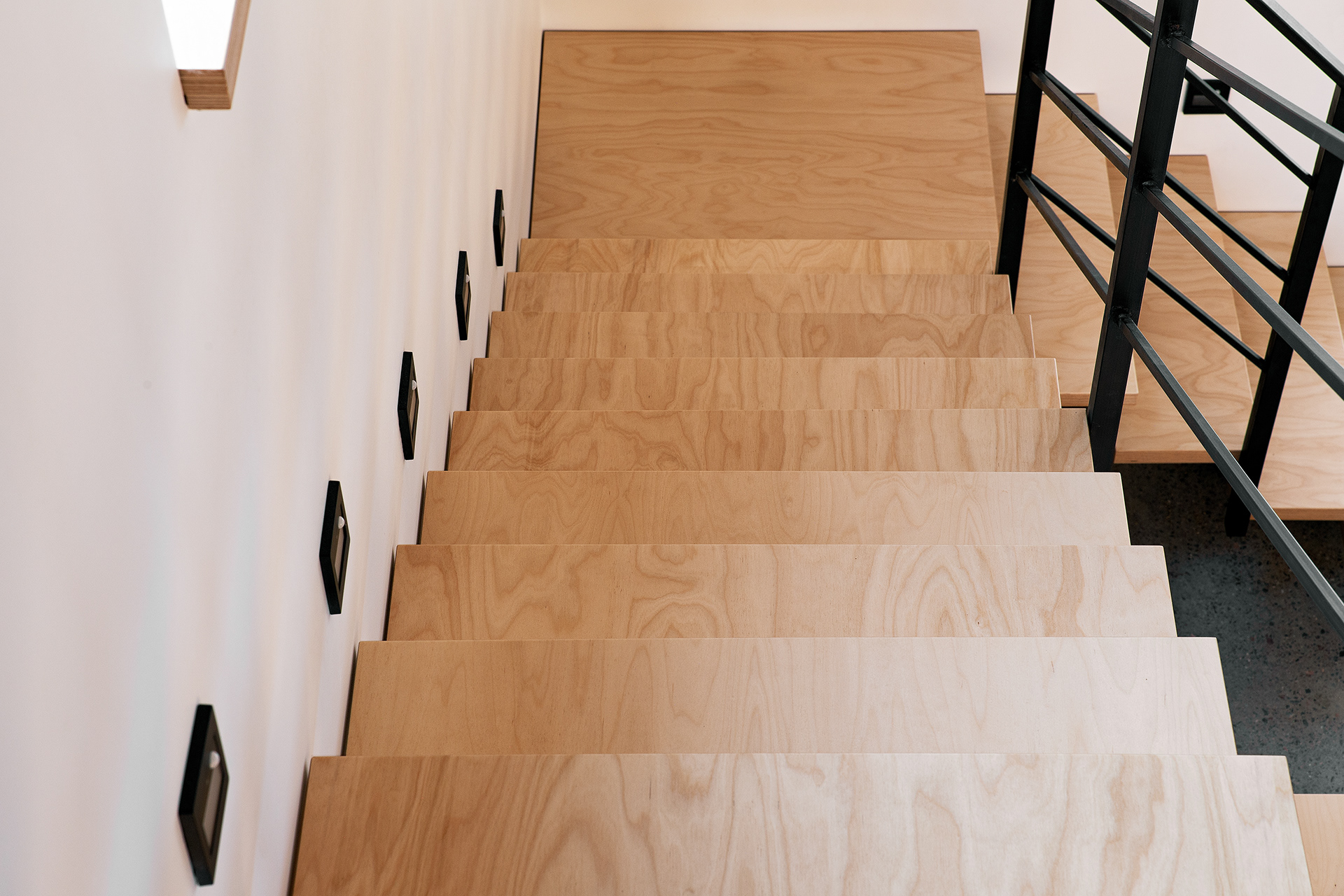 圣彼得堡附近的房子丨俄罗斯圣彼得堡丨Pavel Hutskiy-11