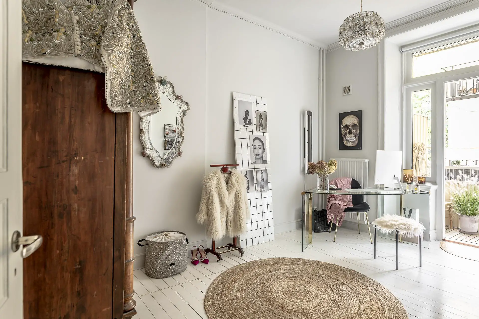 瑞典极简白色公寓，完美融合复古与现代元素-19