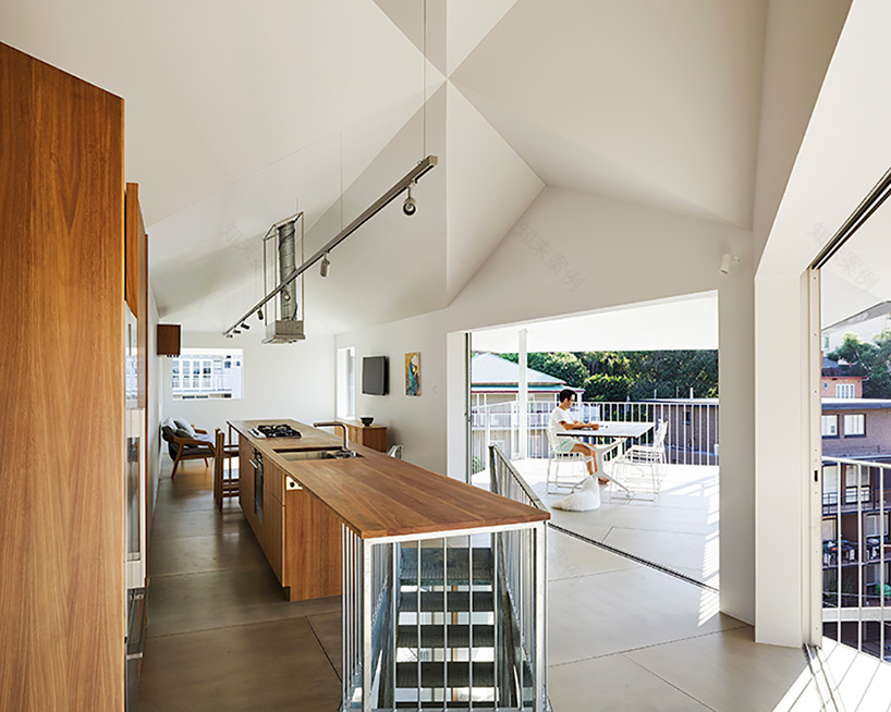 澳大利亚布里斯班山坡别墅 Tato Architects + Phorm architecture-3