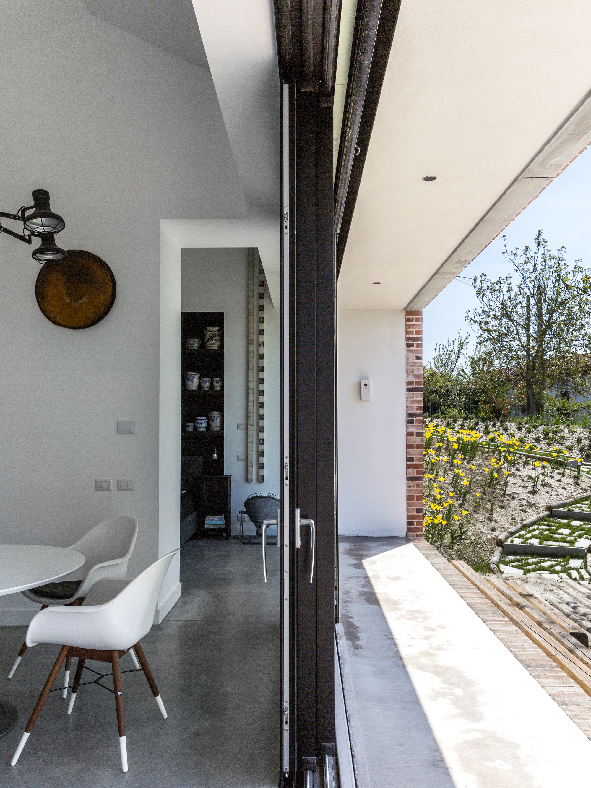 A Window on the Langhe House  / Studioata-21