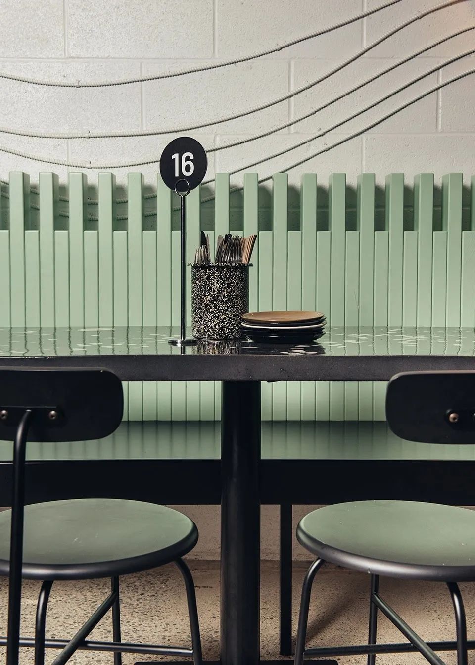 温哥华 Tacofino 餐厅自然氛围空间设计-36