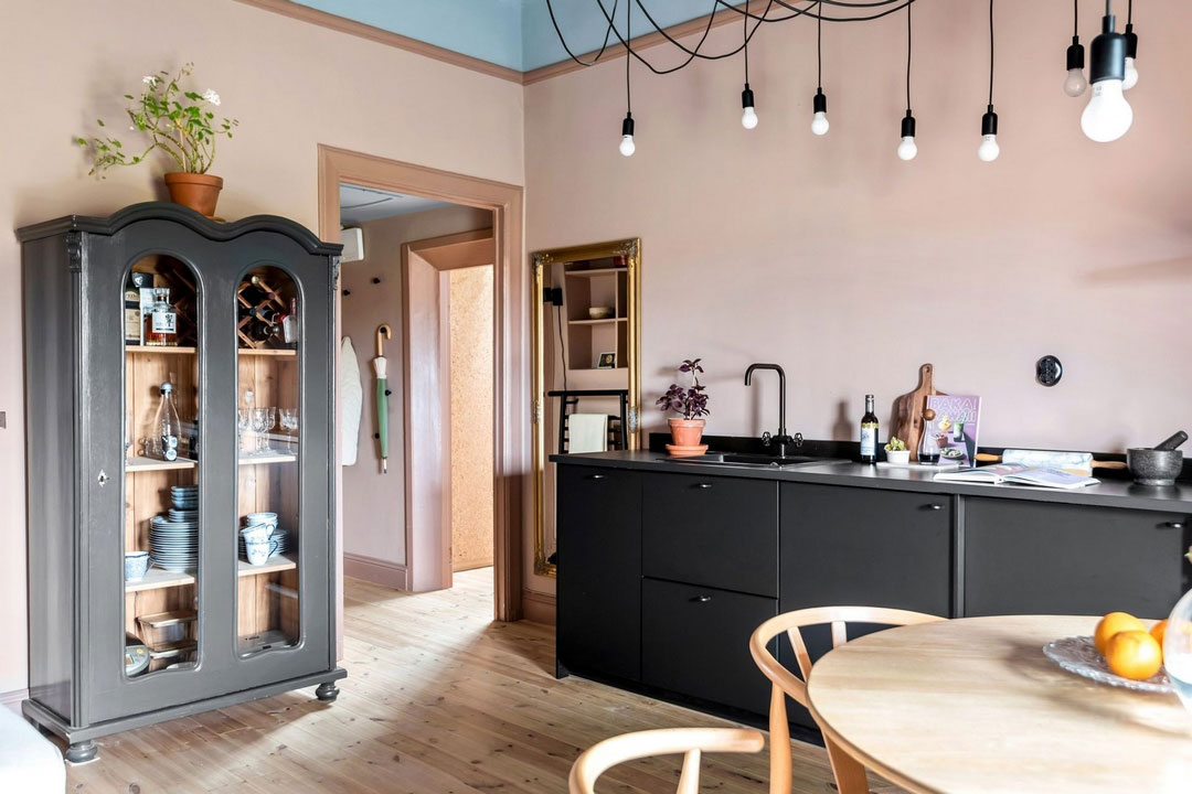 色彩斑斓的瑞典公寓 | 打破常规的设计之美-7