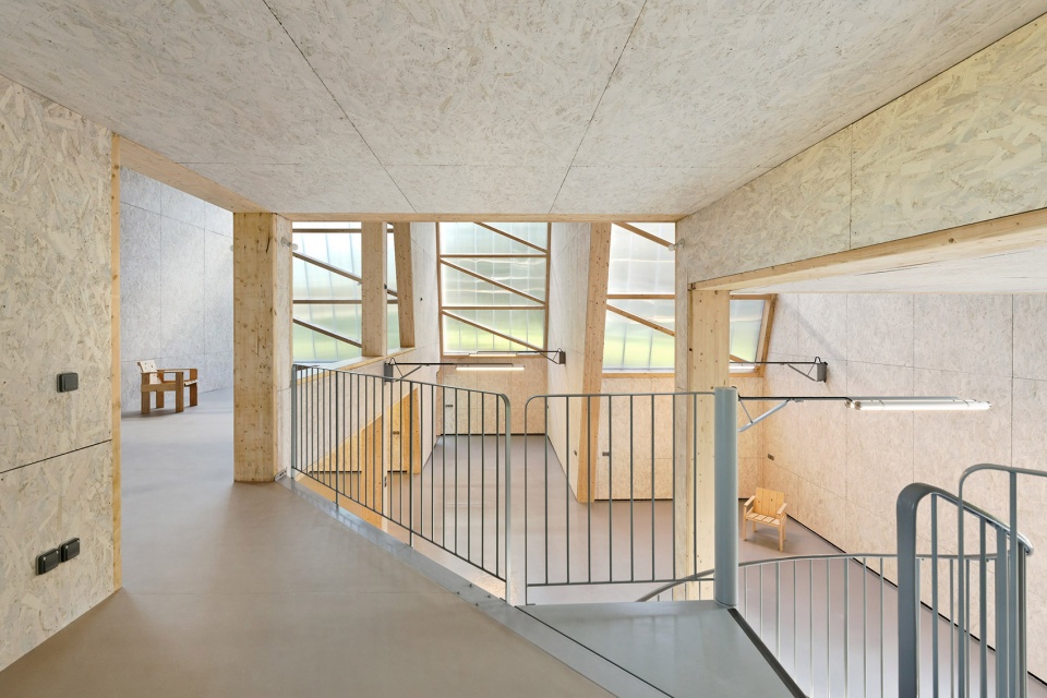 隐形建筑与身体对话 · 法国艺术家工作室设计丨Didier Fiúza Faustino-23