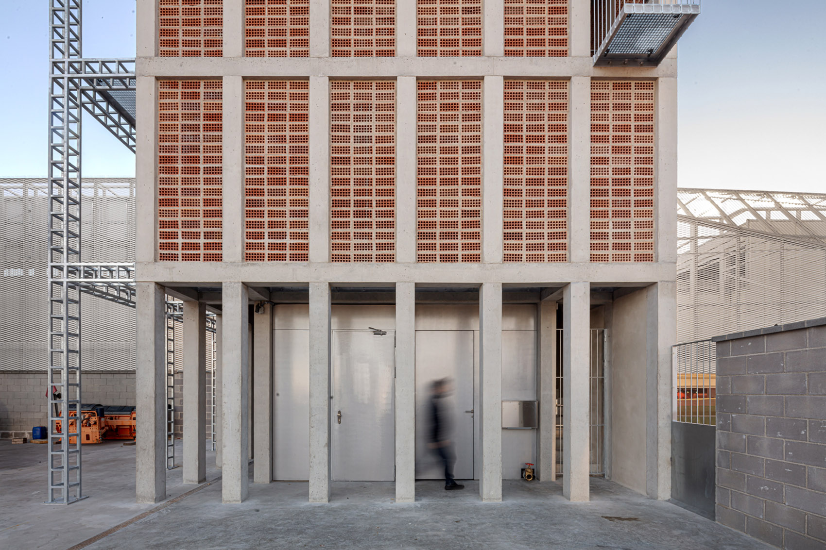 Vall d’Hebron 消防训练塔丨西班牙巴塞罗那丨Carles Enrich Studio-14