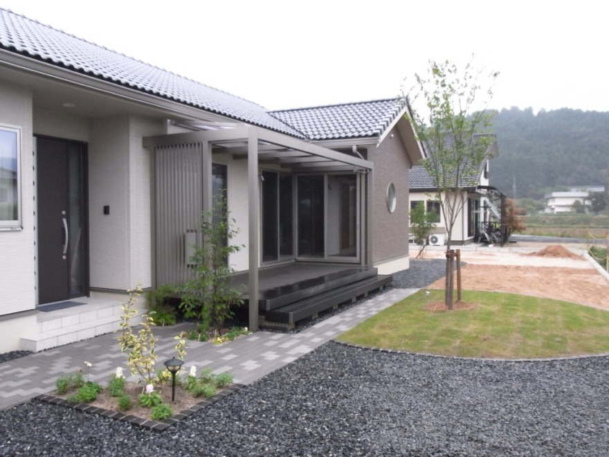 平屋建て和風モダン住宅の新築外構-36