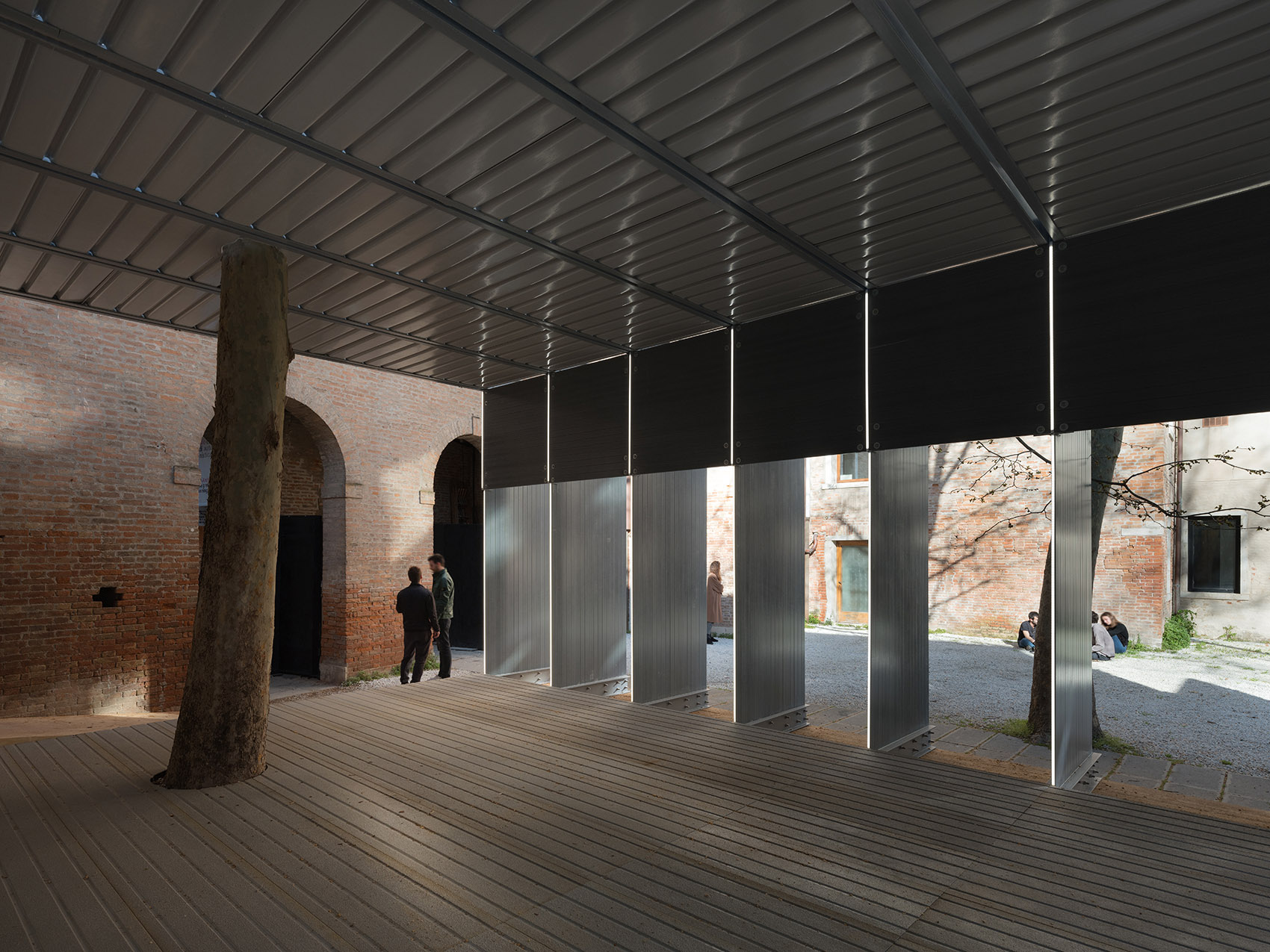 LightMotiv展亭，意大利威尼斯 / Davide Del Sante 和 Damiano Mazzocchini -12