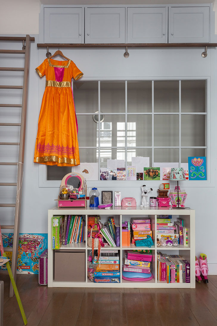 巴黎风情公寓 | 画饰与大胆色彩的完美融合-17