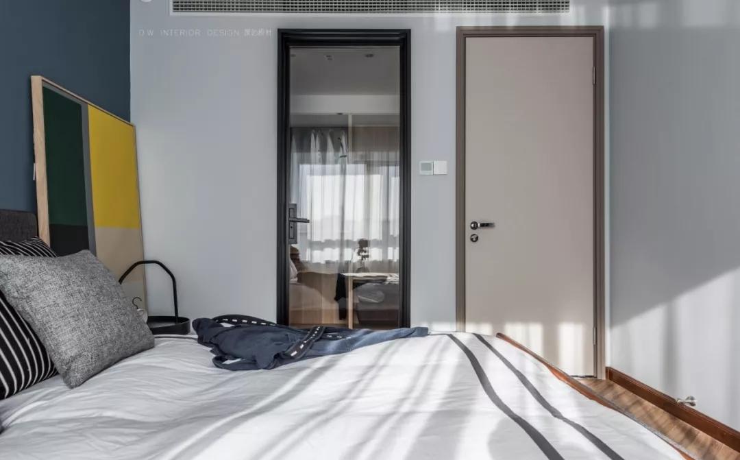 90 后婚房爆改,简约灰色调中的活力与诗意-29