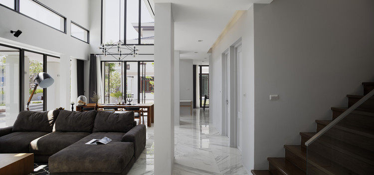 曼谷 500 平米现代家居改造,传统与时尚的完美融合-17