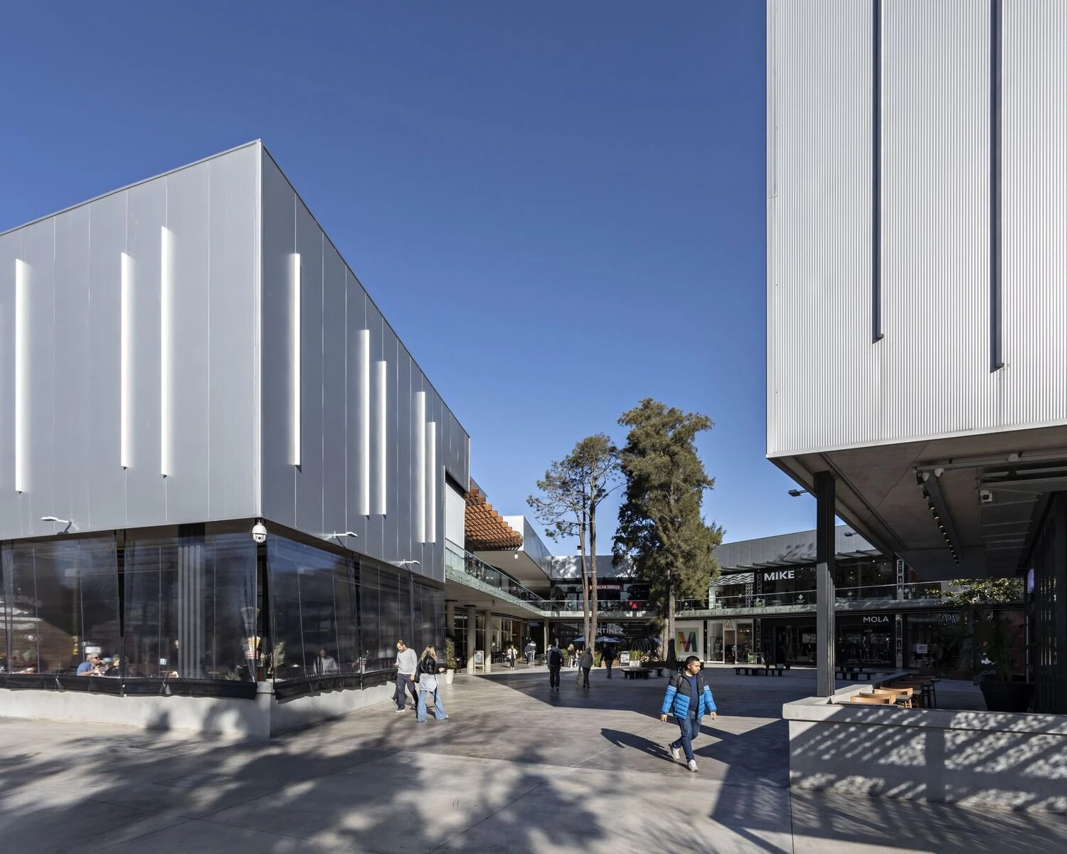 新基尔梅斯广场丨阿根廷布宜诺斯艾利斯丨Forcinito Arquitectos-10