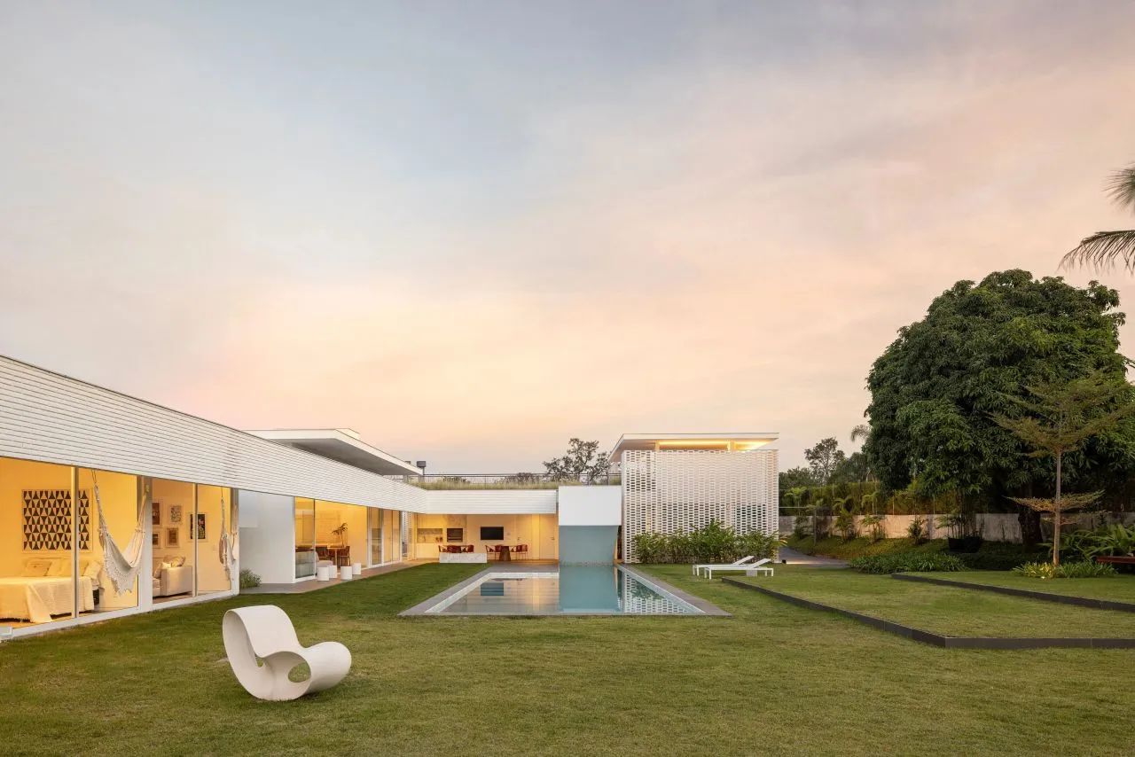 “牛奶蜂巢”屋|White Bricks 住宅丨巴西巴西利亚丨BLOCO Arquitetos-48