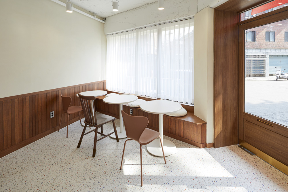 13 平极简咖啡厅-11