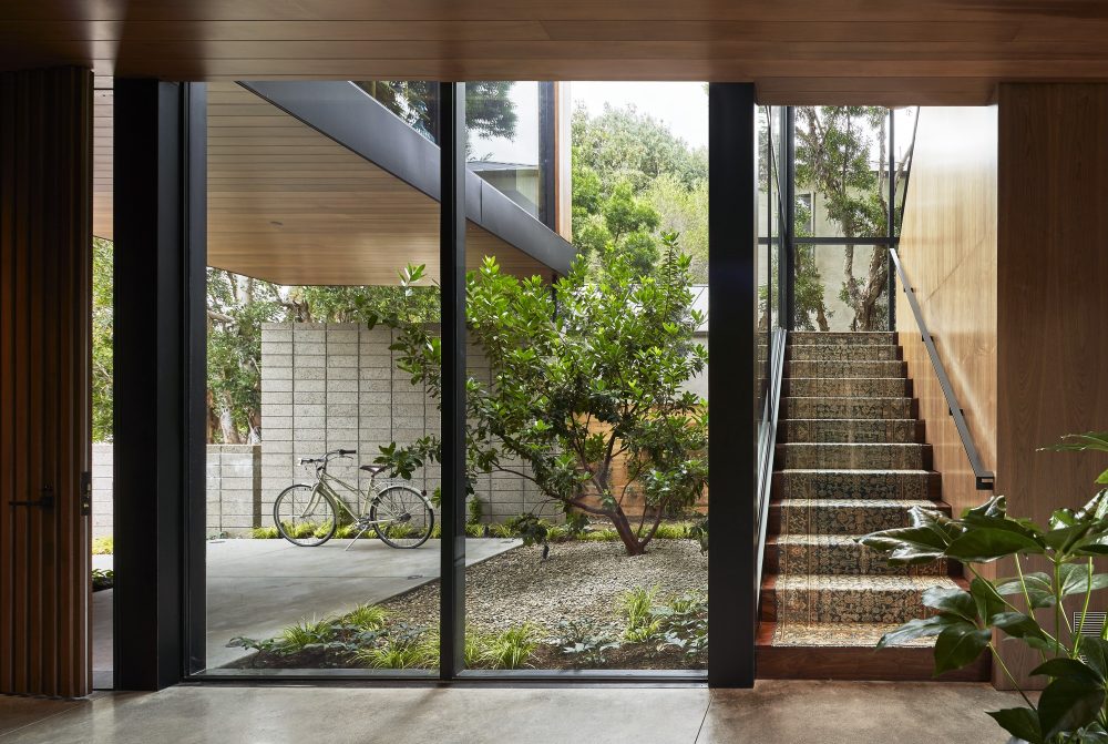 洛杉矶温暖现代家居,融入自然的室内外一体化设计-21