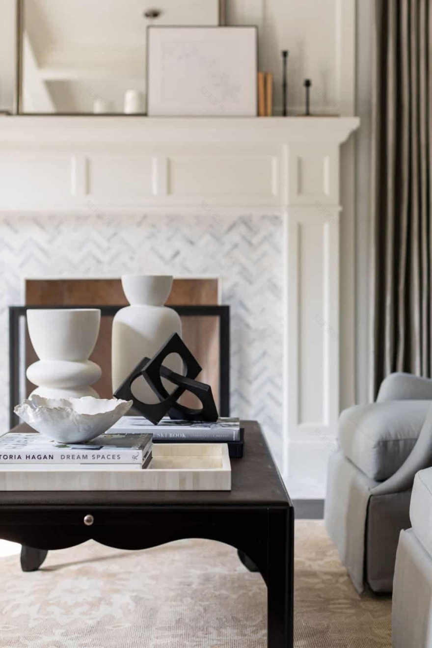 Take a tour of an Illinois dream home with bright and airy living spaces-3