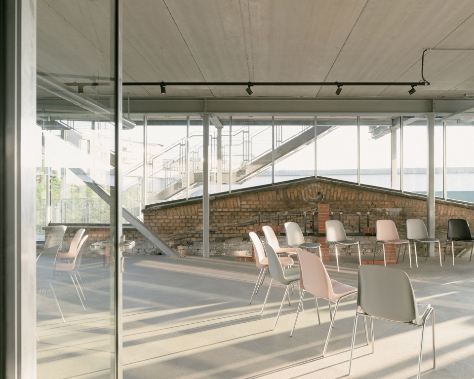 柏林ZKU艺术与城市学中心改造丨德国丨Peter Grundmann Architekten-10