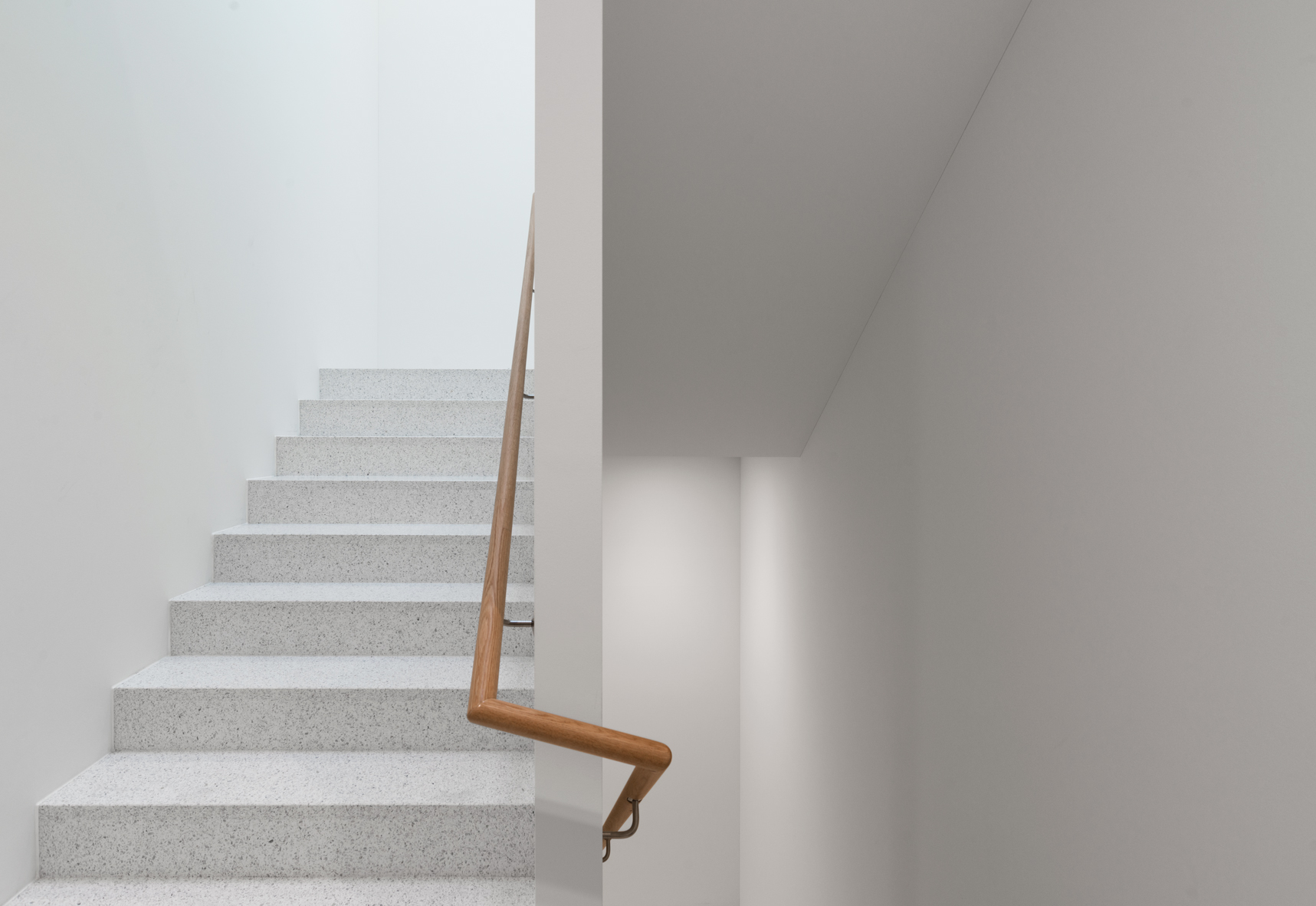 Raiffeisen Bank 旗舰店-29