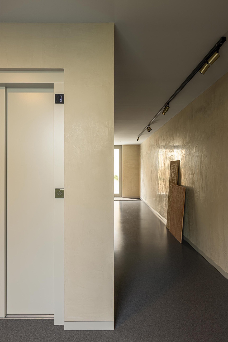 ERNESTO DO CANTO住宅区丨葡萄牙蓬塔德尔加达丨BOX arquitectos-83