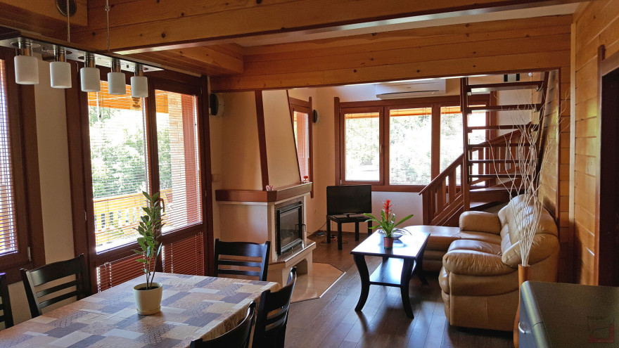 Bulgaria 海滨四层木质别墅-13