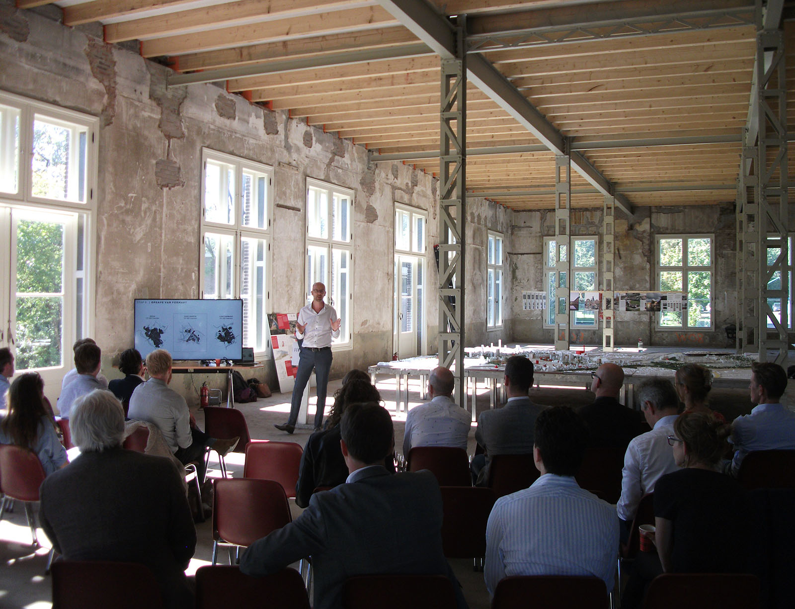 Havenstad-ZaanIJ | Hoe 70.000 woningen en 58.000 arbeidsplaatsen een plek vinden in een aantrekkelijk gemengd gebied | Urhahn-6