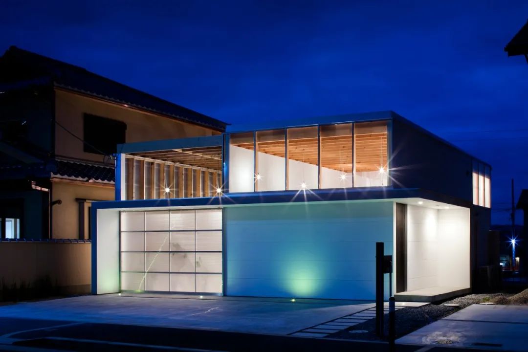 车库露台 · 独特半户外设计丨勾勾手设计网-39