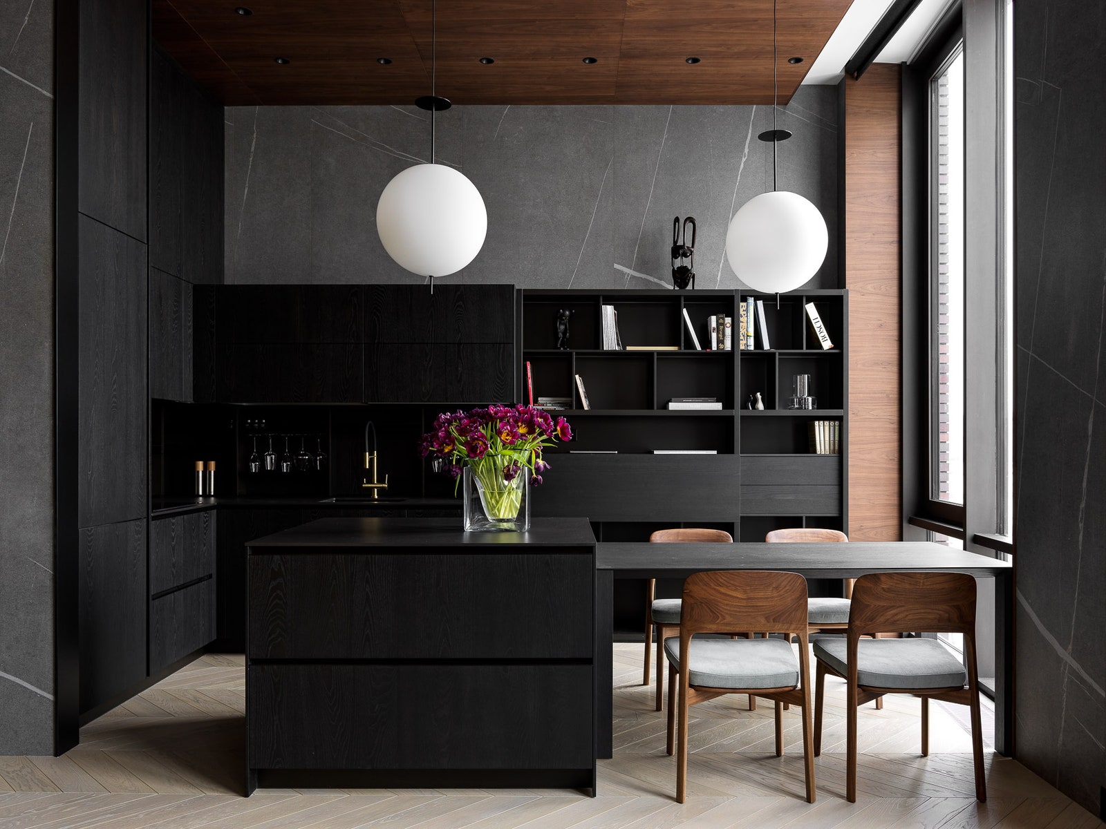 摩登暗调 | 俄罗斯设计师的优雅公寓设计-14