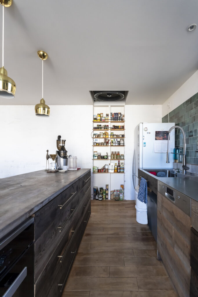 都市型パッシブデザインの家 自然素材にこだわり経年美を楽しみながら暮らす | Architecture | 100%LiFE-16