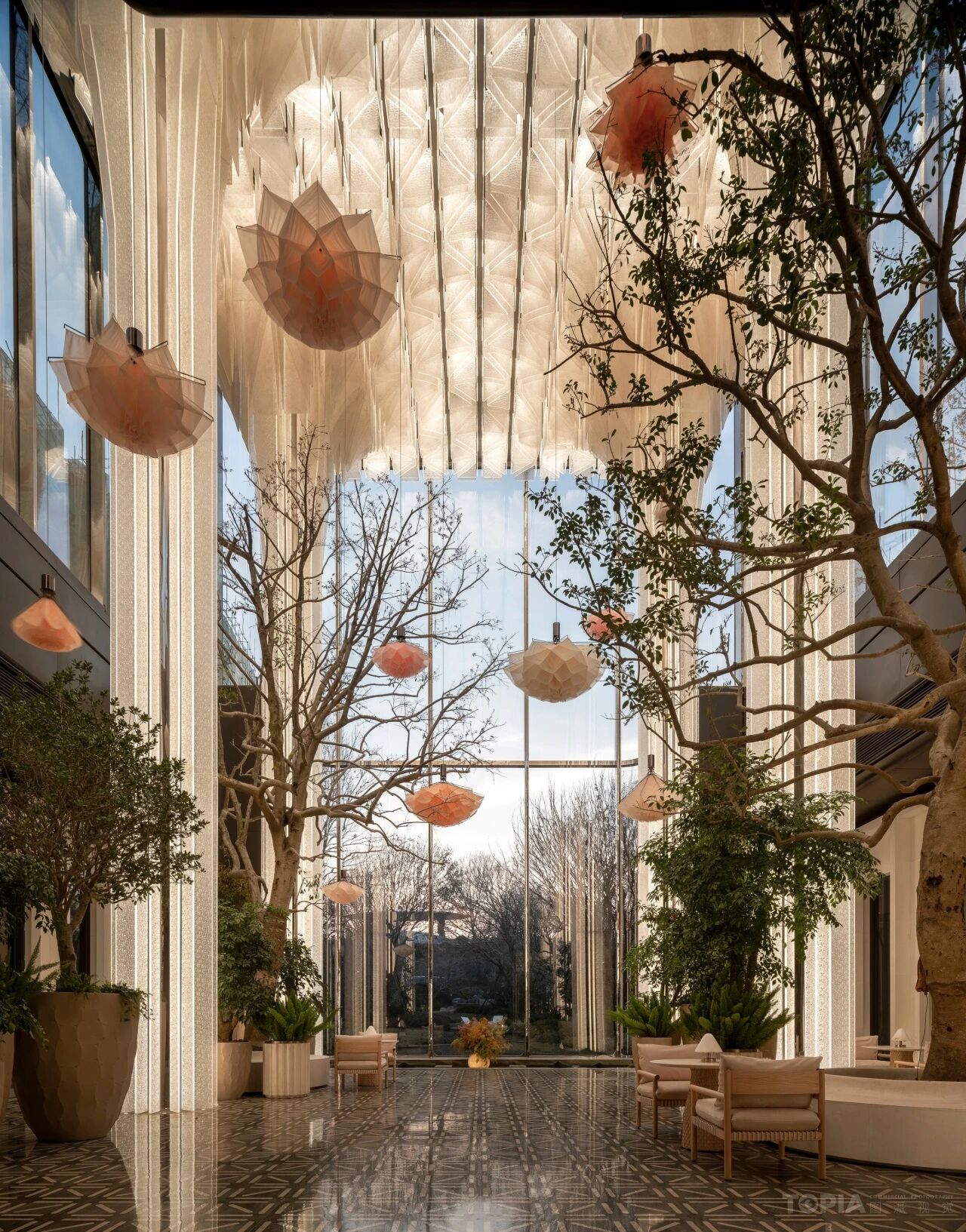 新作 DIA —— 写意山水 · 落日熔金「北京·华润置地 臻澐四季花厅 Urban luxury natural art」丨中国北京丨GAD吴轩-36