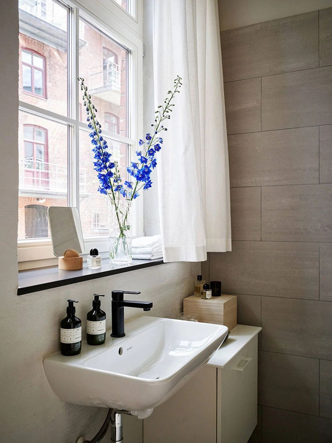 伦敦维多利亚式老宅，绿色花园环绕的优雅公寓-21