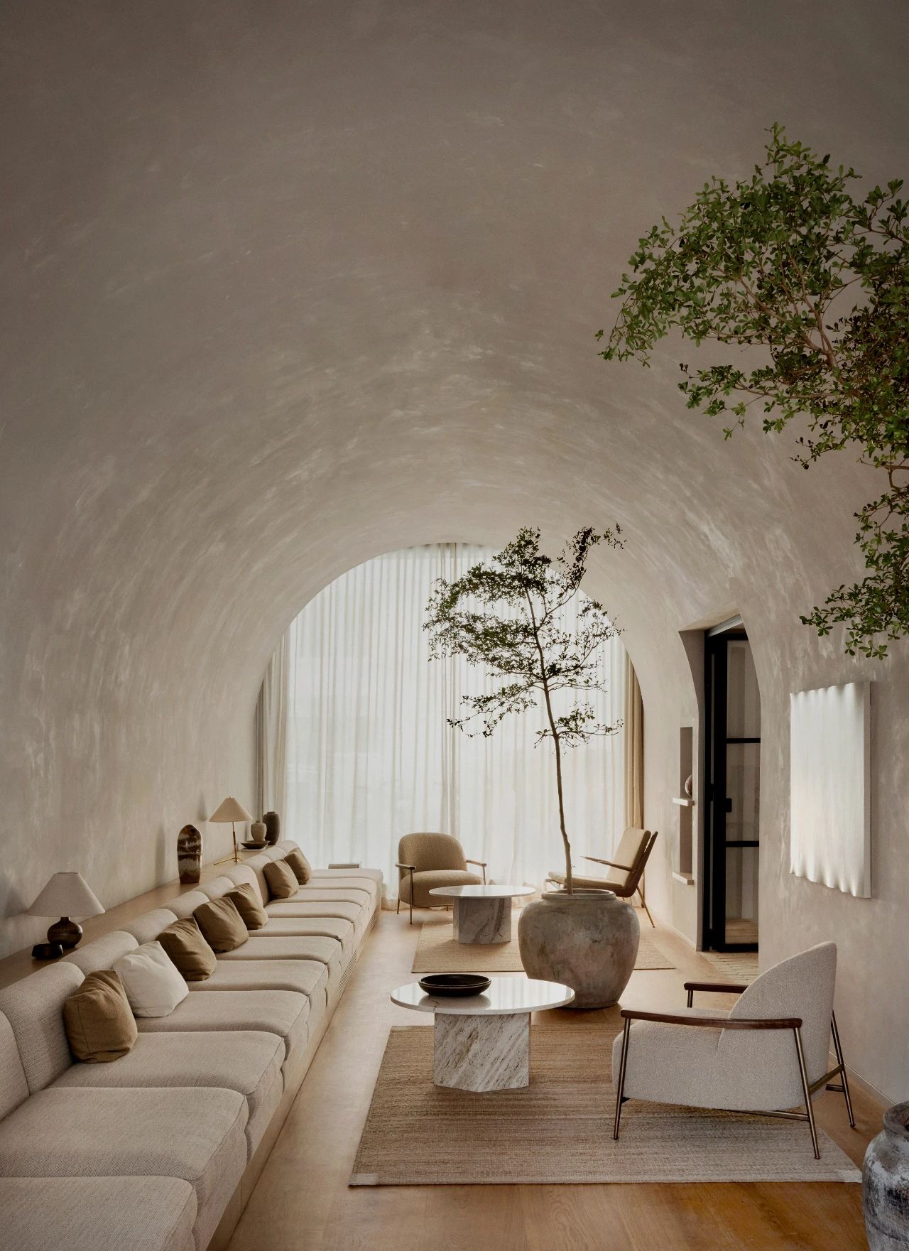 Puro Warszawa Stare Miasto酒店丨波兰华沙丨丹麦设计工作室GamFratesi-11