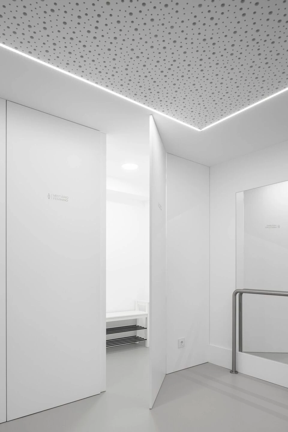 葡萄牙阳光医疗办公室设计丨Arquitetos Rómulo Neto-27