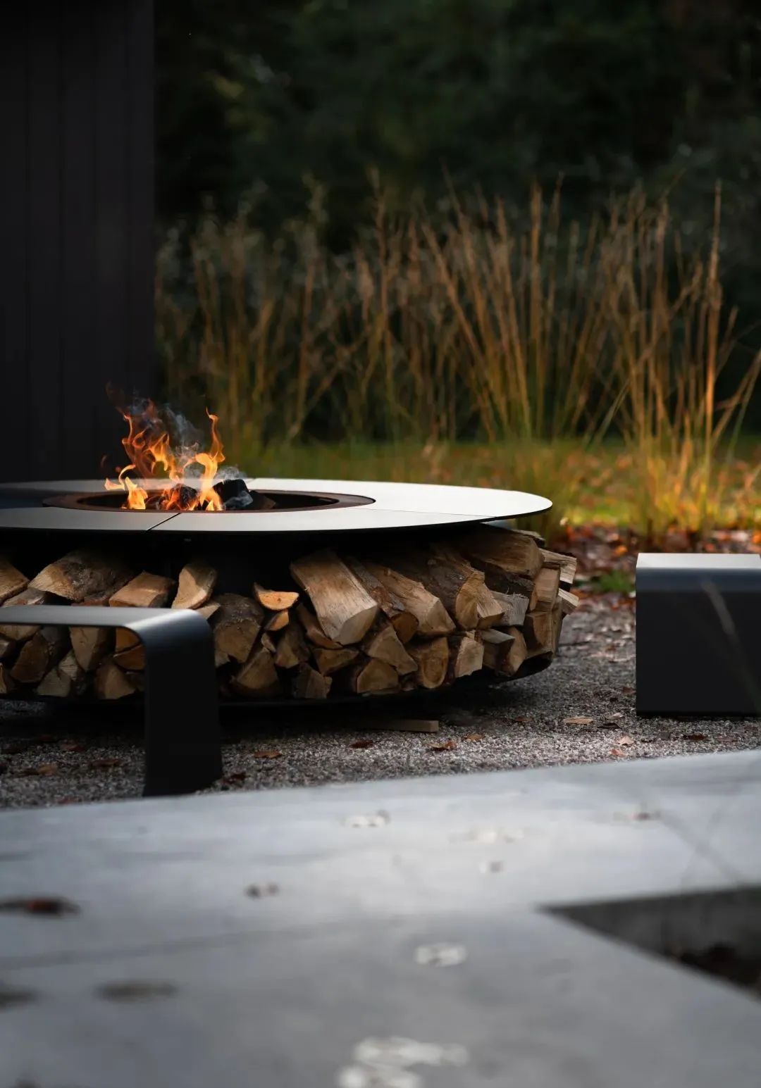 冬日里的温暖庭院壁炉设计-13