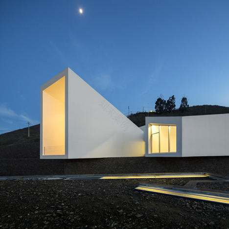 Pocinho Centre for High Performance Rowing by Álvaro Fernandes Andrade-7