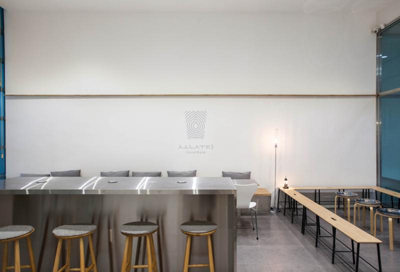 19 坪现代白色咖啡厅设计 毒山洞商区精致空间-8