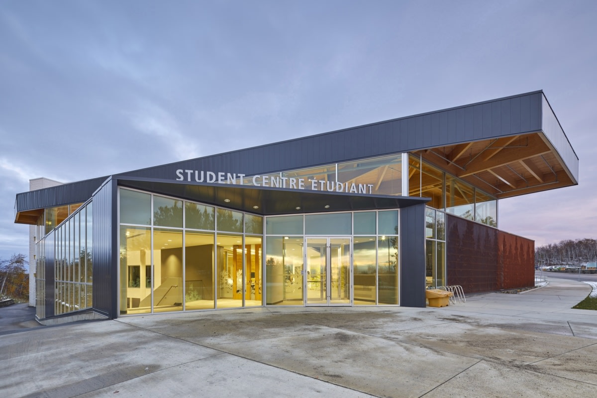 劳伦森大学学生中心丨加拿大萨德伯里-8