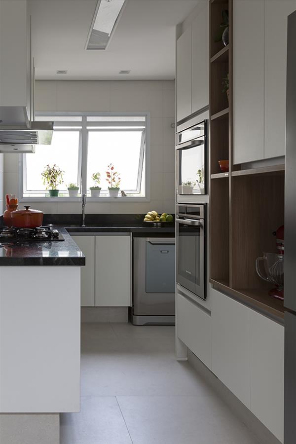 巴西设计师 Ana Yoshida 的精致公寓设计-10