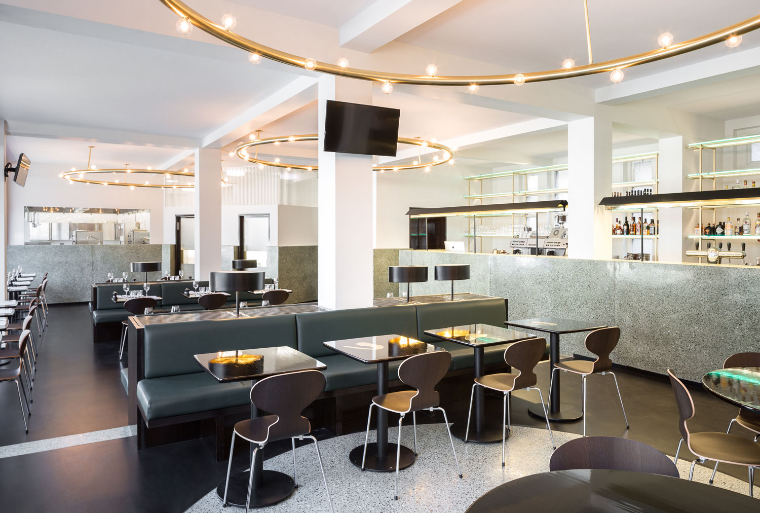 绿意盎然的历史回响——比利时“Victor”咖啡馆室内设计-31