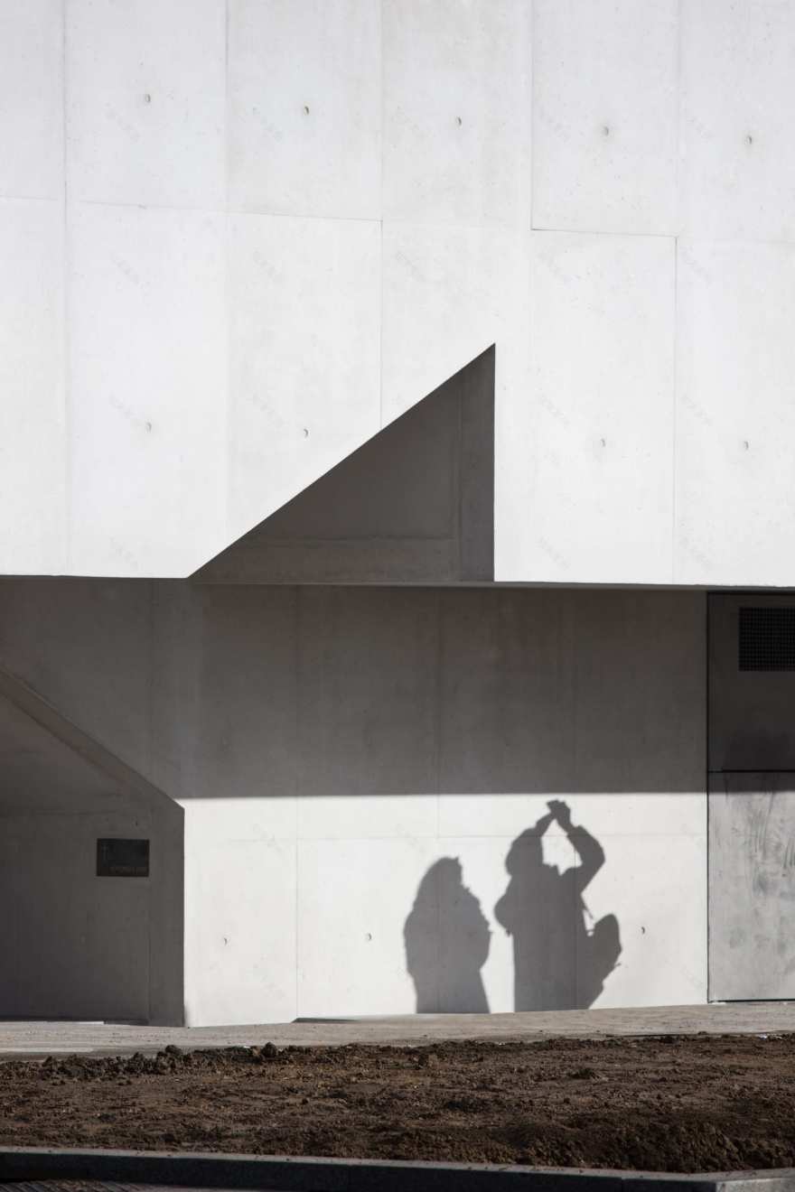 圣雅克德兰教堂丨法国雷恩丨阿尔瓦罗·西扎-12