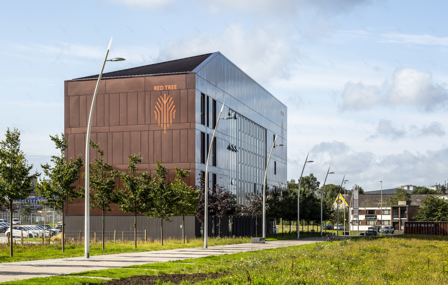 苏格兰最大再生计划中的商业建筑示范-13