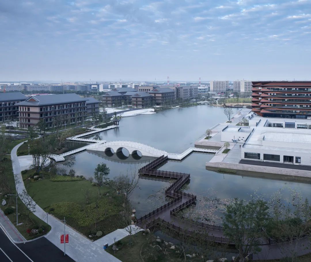 一阁挑江南,悬廊渡书舟:嘉兴大学图书信息中心-20