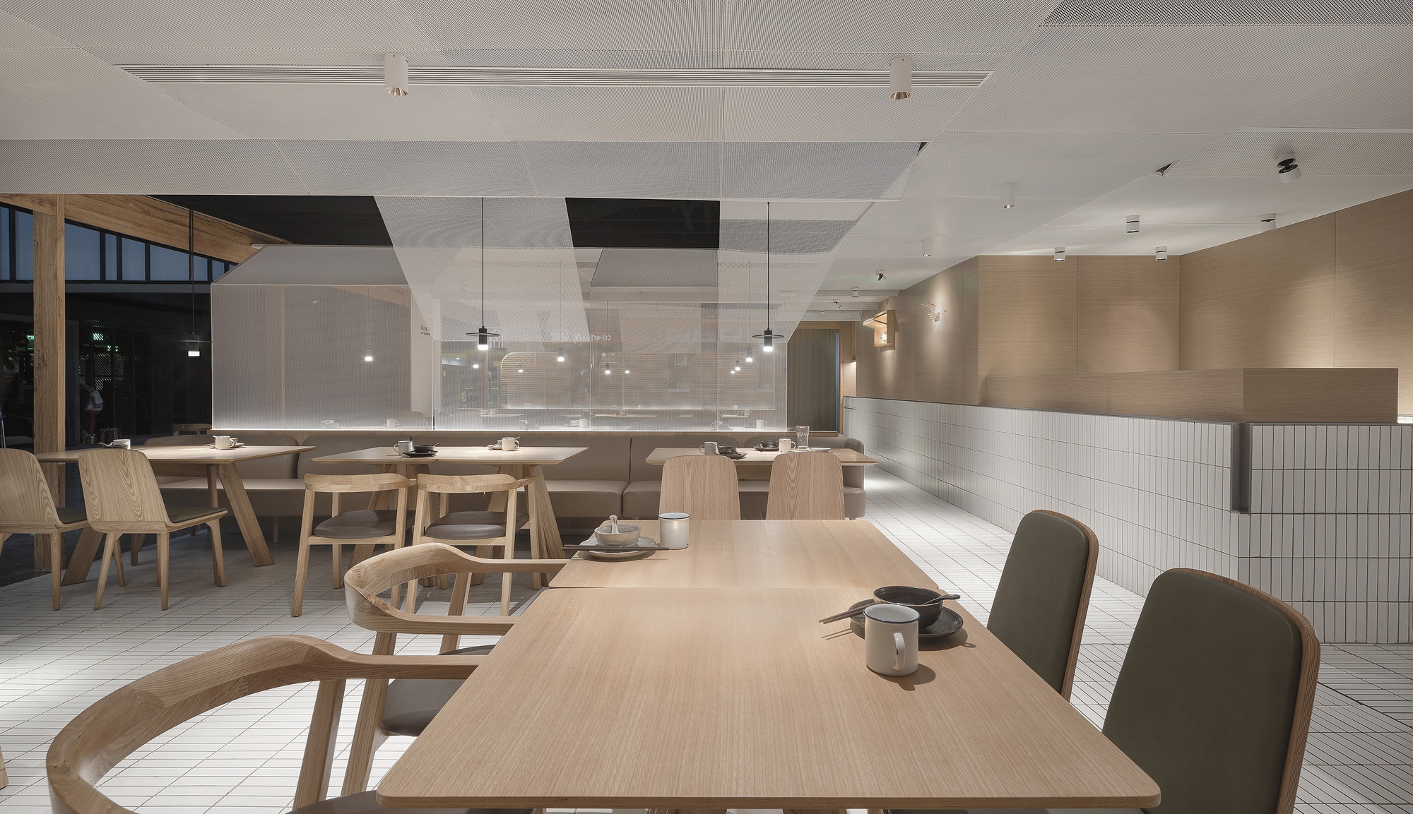 Goose Hut Home Bistro     / Golucci Interior Architects-39