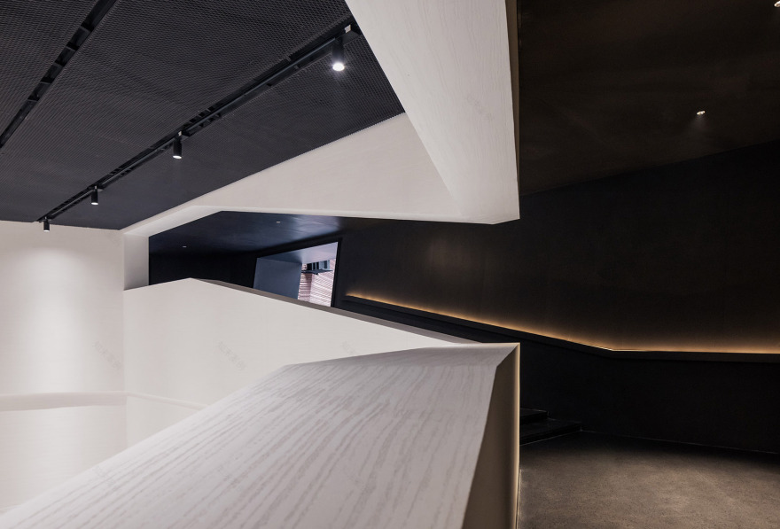 云南东风韵艺术中心 | 红土地上的现代石雕艺术-78