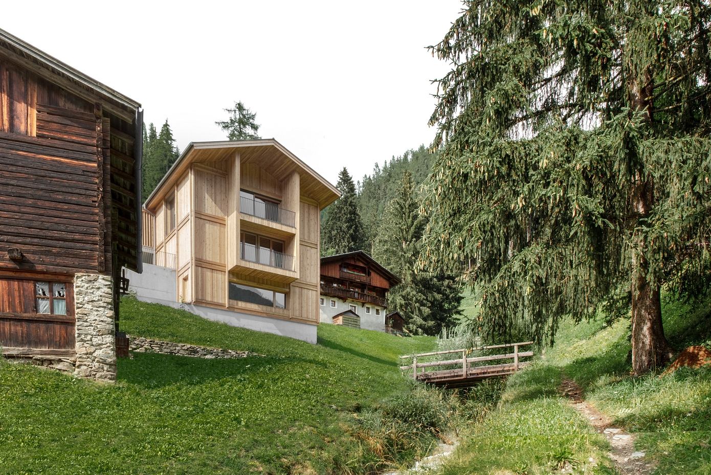 Haus Eggemoa 丨 Daniel Ellecosta Mirrors South Tyrol’s Historic Mills-16