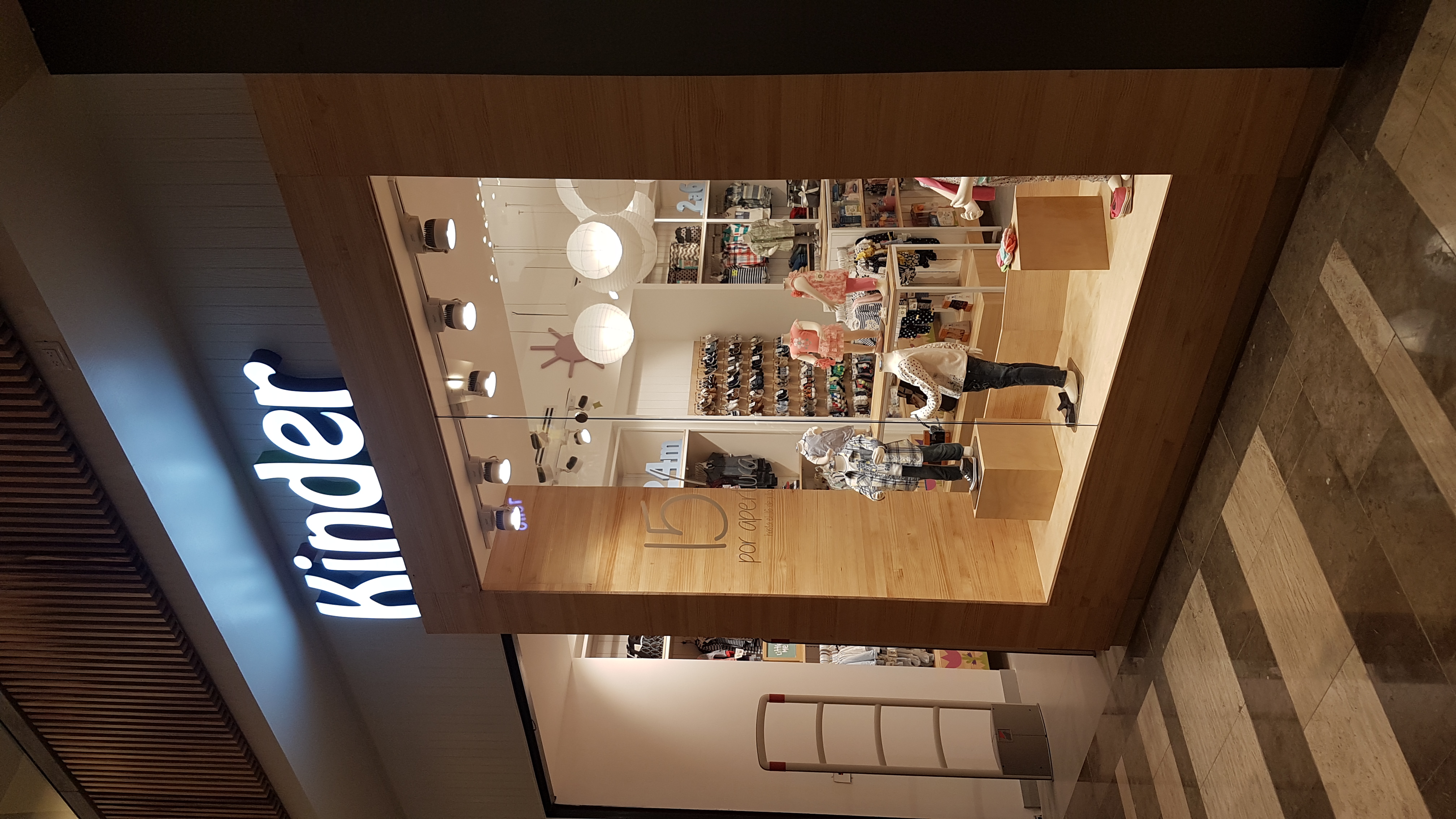 Kinder Parque Las Américas 购物中心设计-26