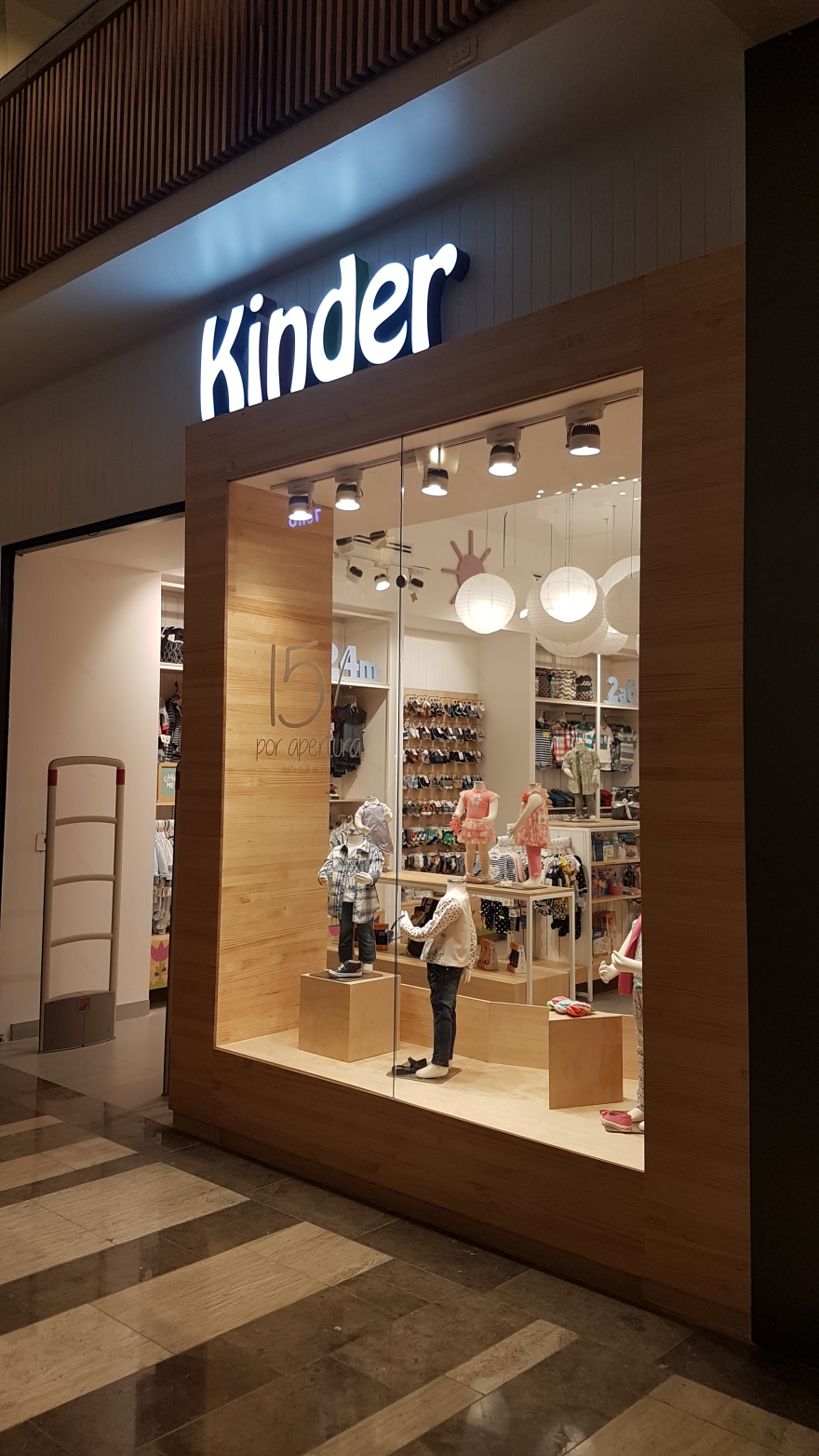 Kinder Parque Las Américas 购物中心设计-26