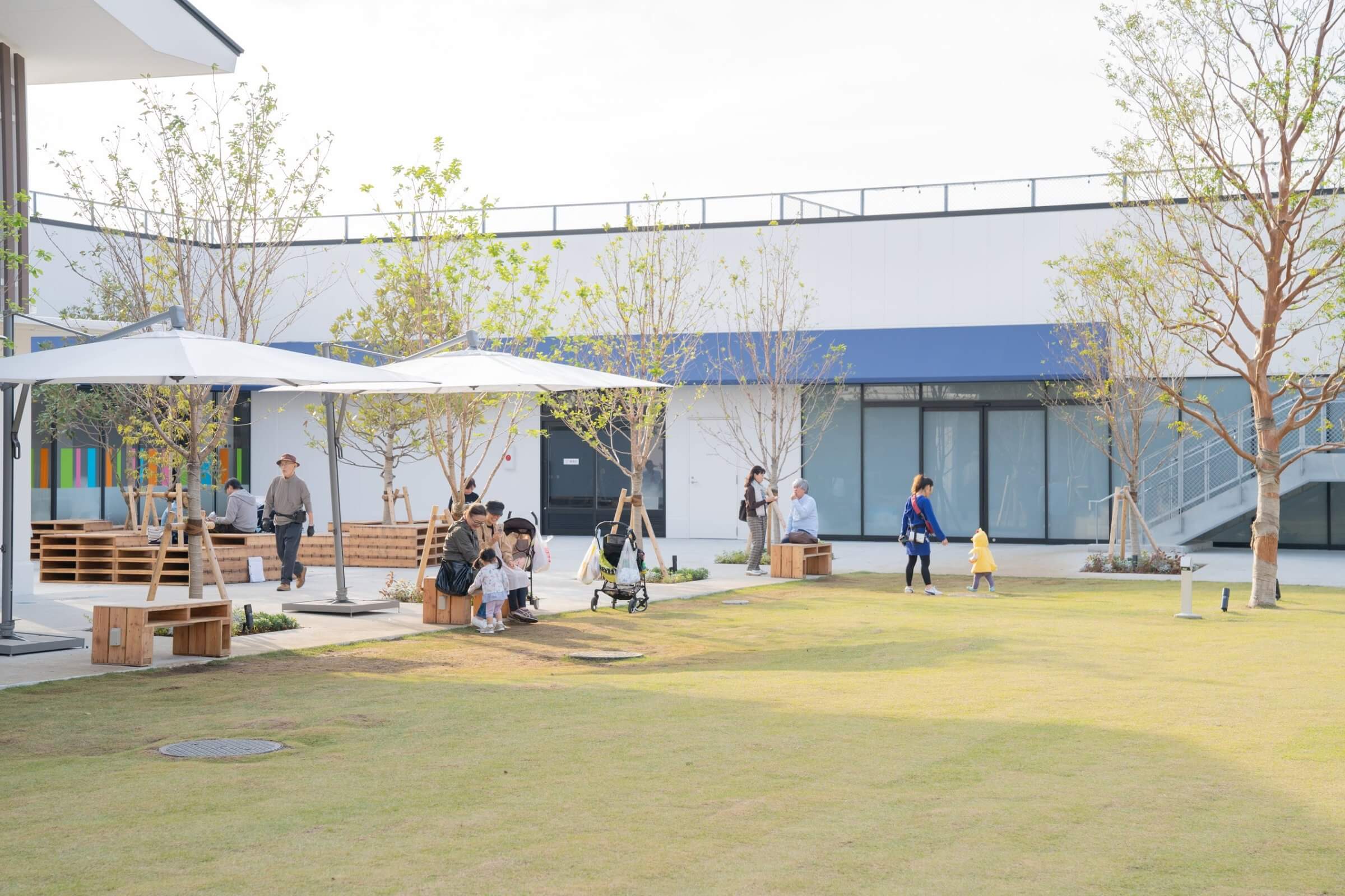 
      BRANCH Yokohama Nanbu Market ｜ STGK Inc. | Landscape Design - Creating a living human-scape
    -12