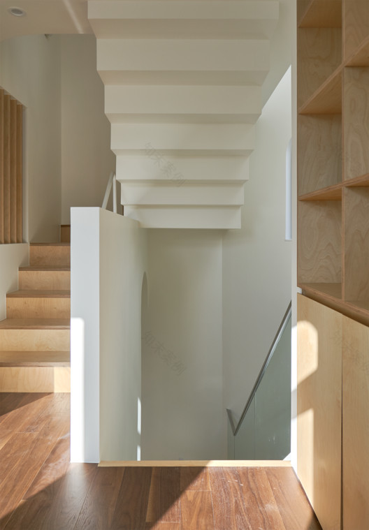 五彩斑斓的“城墙”家园,音乐与美酒的沉浸式体验-20