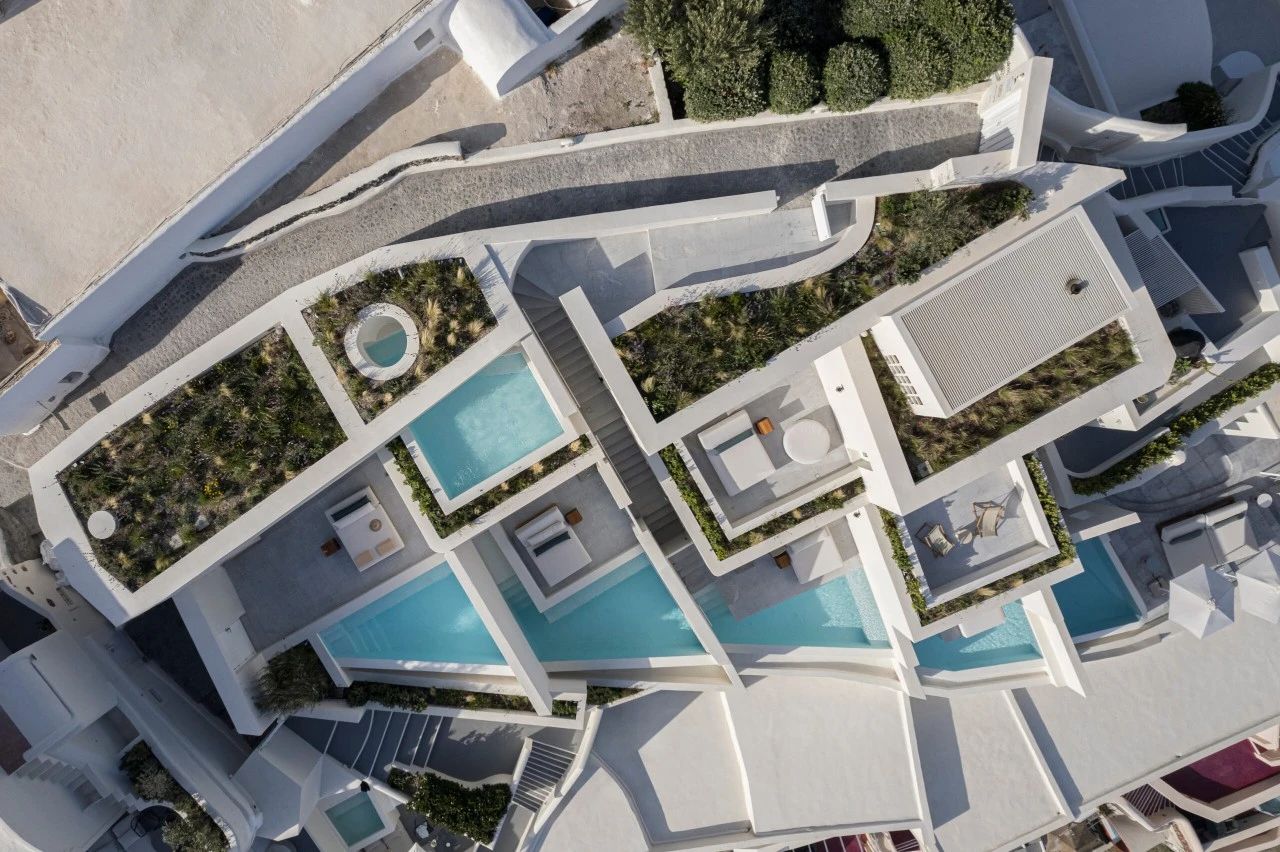 新作 圣托里尼又一！悬崖上的白色窑洞酒店-8