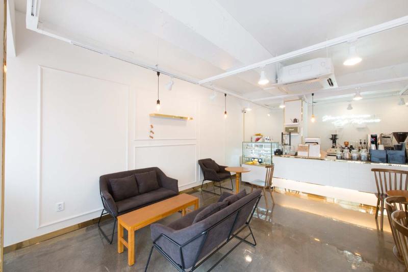 简约清新 12 坪咖啡厅 专业点评设计亮点-10