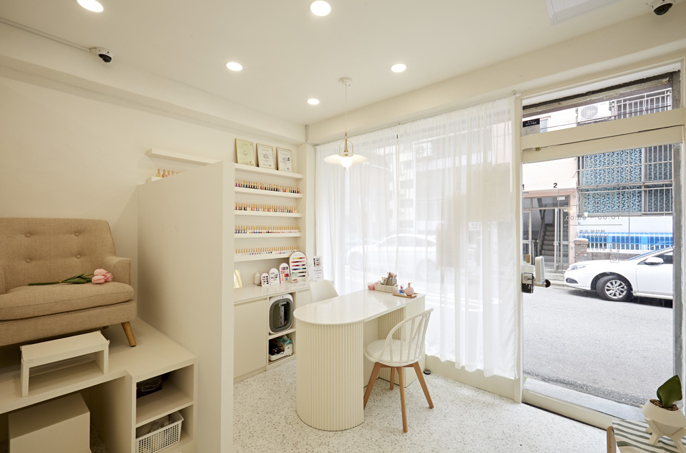 简约 8 坪韩式美妆店 设计展现魅力空间-6